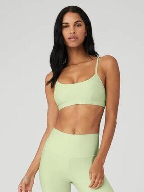 💚 Alo yoga iced green tea 🍵 airlift intrigue lightweight sports bra 💚